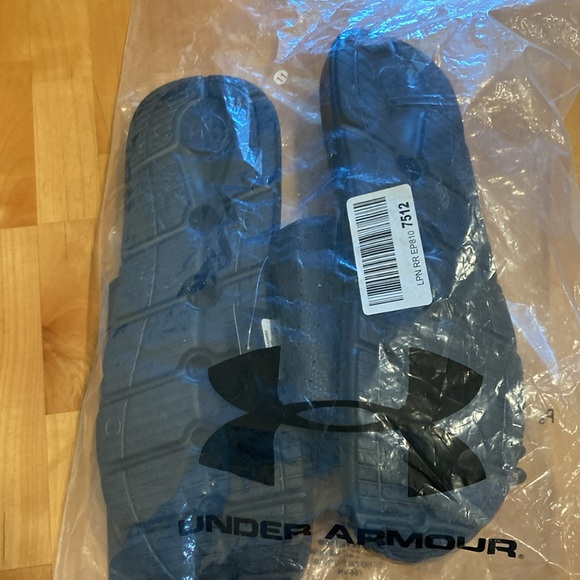 Under Armour Black Slide Sandals | 17 - Picture 6 of 6